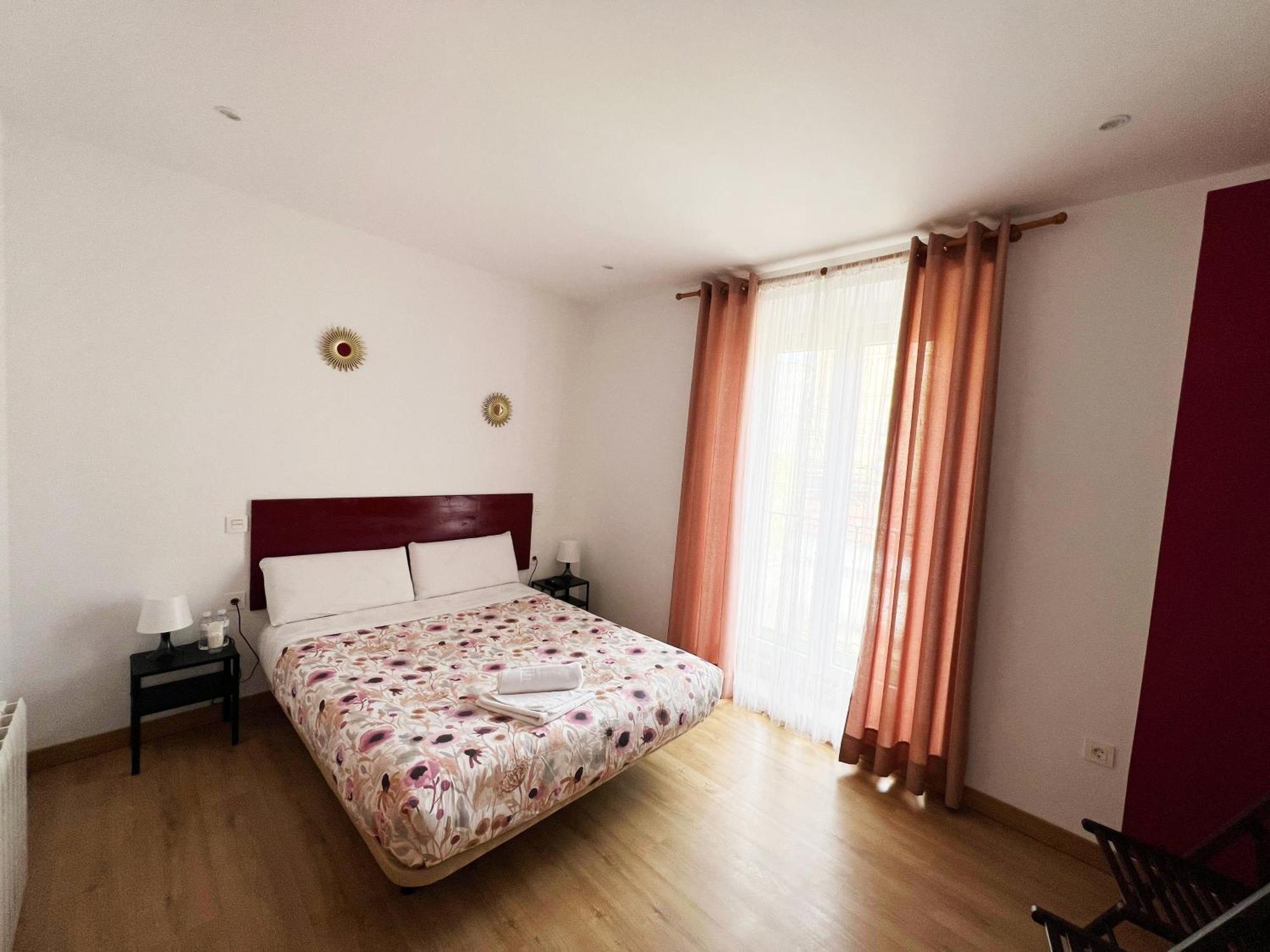 Hostal Abaaly, Madrid